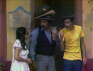 Chiquinha, Seu Madruga e o homem da roupa velha no primeiro episódio do Chaves